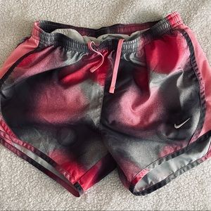 NIKE GIRLS Shorts Size L